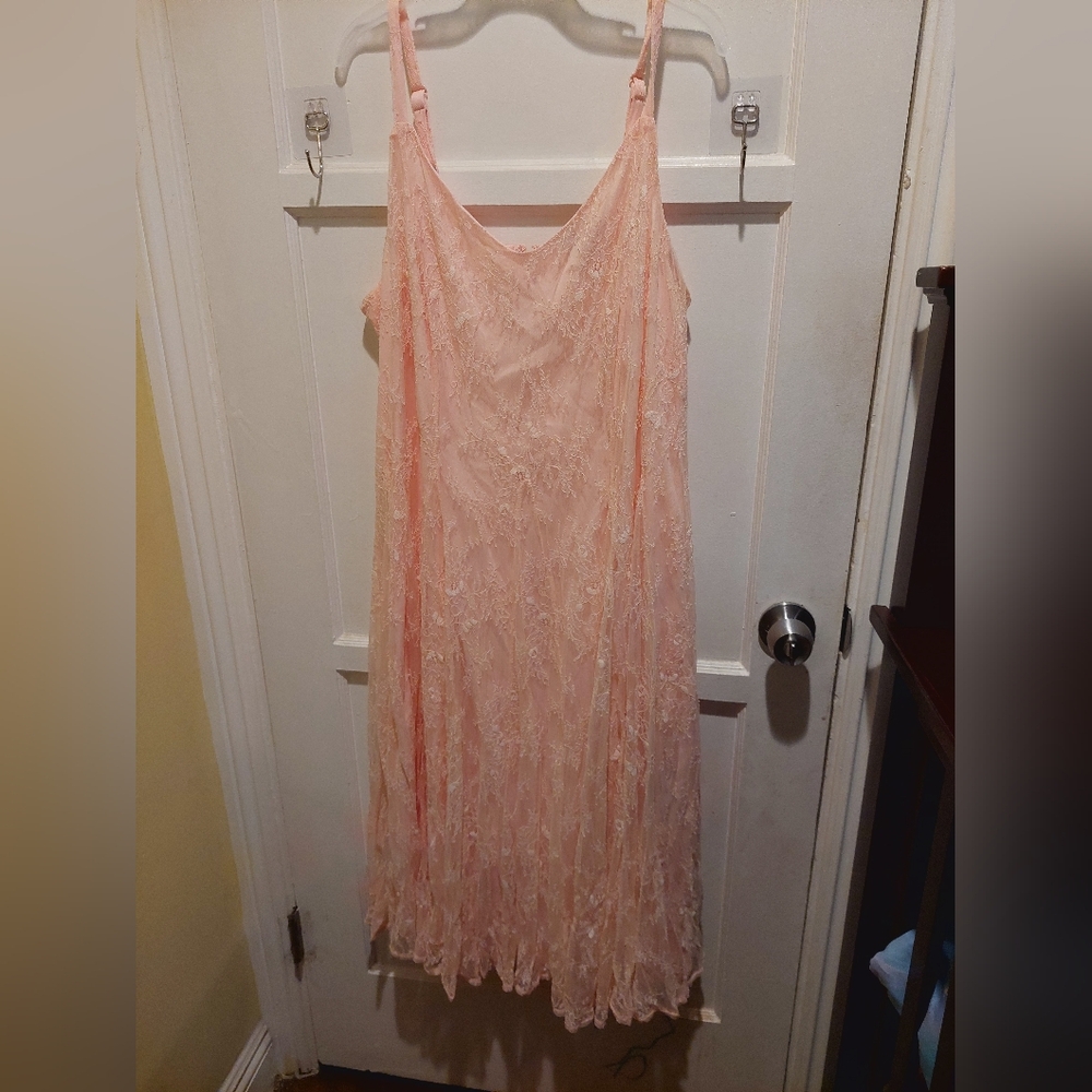 Torrid pink lace dress size 2x